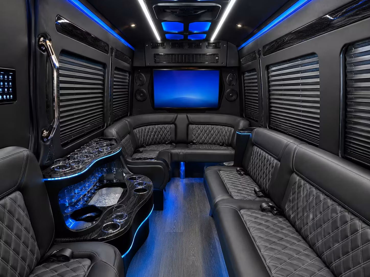 festival shuttle buses from lake forest for multi day concerts