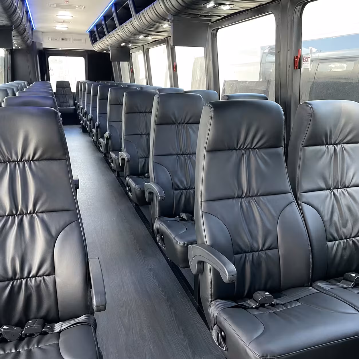 lake forest 30 passenger minibus rental