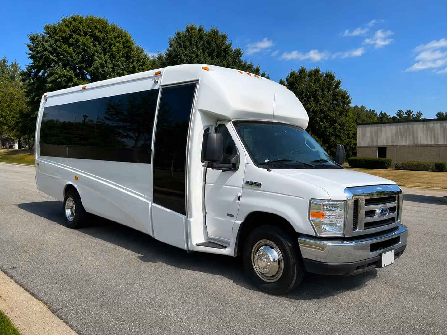 lake forest minibus rentals for smaller prom groups
