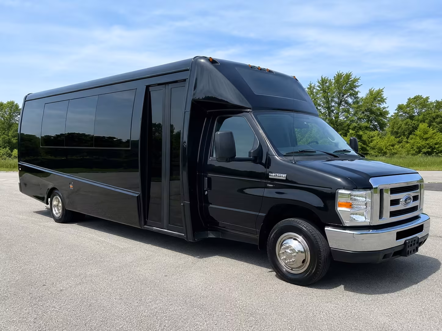 lake forest minibus rentals to long beach airport lgb